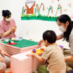 仙台市太白区長町にある時のひかり(重症障がい児支援・放課後等デイサービス)で、お月見団子を折り紙で作りました